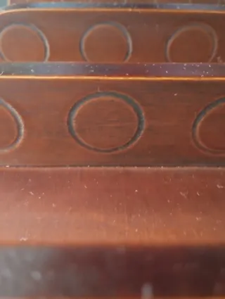 Scaffale in legno per ditali