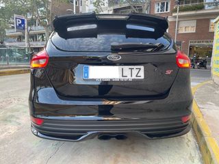 Ford Focus 2.0 ST 250 CV