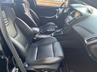 Ford Focus 2.0 ST 250 CV