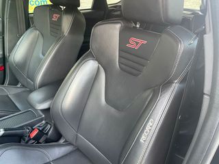 Ford Focus 2.0 ST 250 CV
