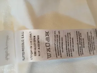 Camisa nueva, 100% ALGODON. TUTTO PICCOLO. T8 años
