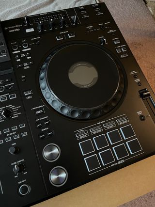 Alphateta Pioneer DJ XDJ-AZ + accesorios