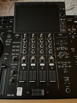 Alphateta Pioneer DJ XDJ-AZ + accesorios