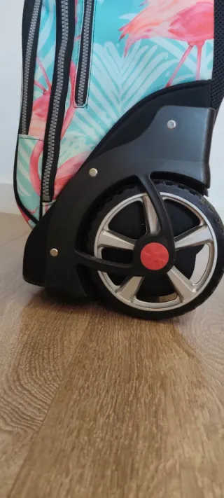 Mochila con ruedas diseño flamencos