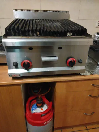 Barbacoa de piedra volcánica profesional