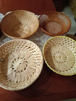 4 Cestas Mimbre Bambú Beige Marrón Todas por 4 eur