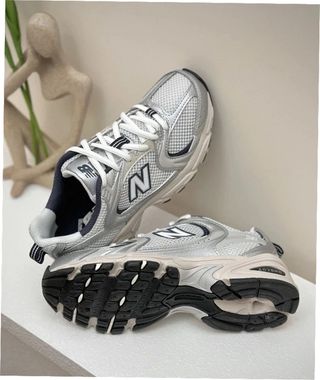 New Balance 530 Gris Talla 45