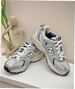 New Balance 530 Gris Talla 45