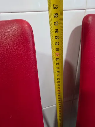 2 Sillas de cocina Polipiel Roja preciosas