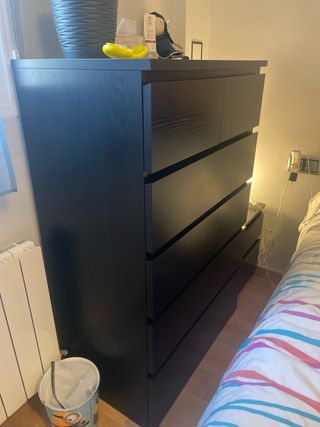 Cómoda con cajones