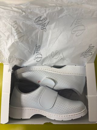 Zapatos Sanitarios Dian Blancos
