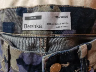 Pantalones Camuflaje Morado y Gris y graffiti