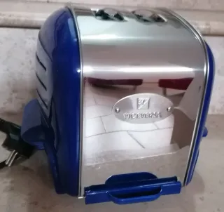 Tostapane blu nuovo mai usato
