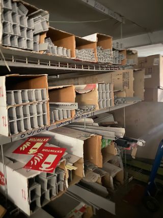 Material Eléctrico, Fontanería y A/A Nuevo