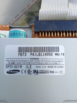 Informática vintage. Lector de Diskettes de 3,5"