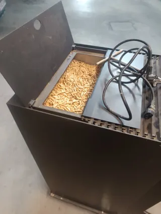 Estufa de pellets negra