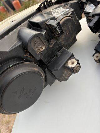 Faros Xenon Peugeot 307 SW 2002