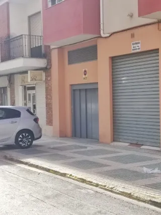 Chollo! Plazas de garaje en Avda. Sur