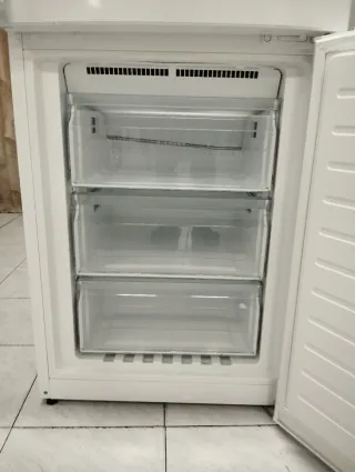 NEVERA SIEMENS Altura 1.85+60 cm