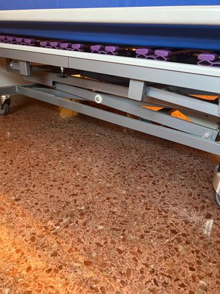 Cama articulada hospitalaria