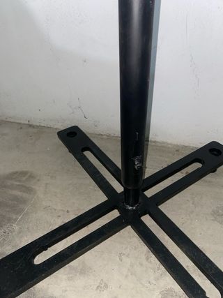 Soporte TV de Pie hasta 55” ideal para exteriores