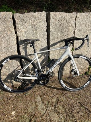 Bicicleta Carretera Cube Attain S (2025)