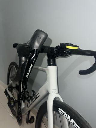 Bicicleta Carretera Cube Attain S (2025)