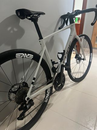 Bicicleta Carretera Cube Attain S (2025)