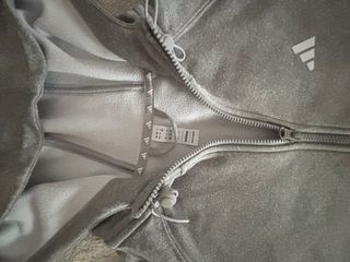 Chaqueta Adidas Gris con Cremallera