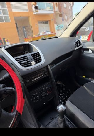 Peugeot 207 2009