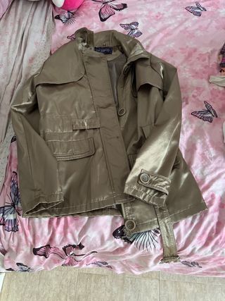 Chaqueta dorada