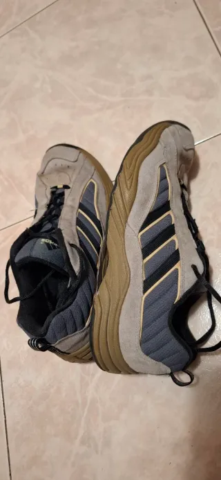 Zapatillas Adidas Trail Beige/Gris
