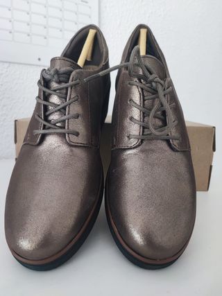 Clarks Mazy Hyannis piel cuña metálico t40