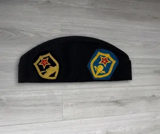Gorra Pilotka Militar Soviética con parches.