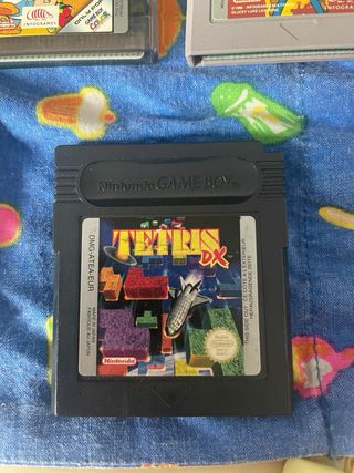 Nintendo Game Boy Advance + 5 Juegos