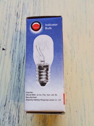 Piccola lampadina E14 per frigoriferi