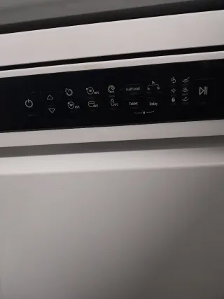 Lavavajillas blanco marca Winia