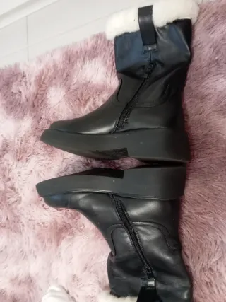 Botines negros forrados talla 38