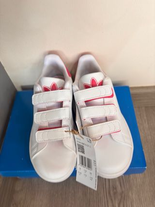 Zapatillas Adidas TALLA 29 mirar foto