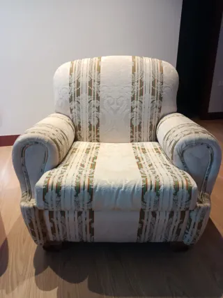 3 Sofás individuales de tela beige y verde