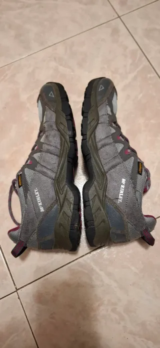 Zapatillas Trail McKinley Gris/Rosa