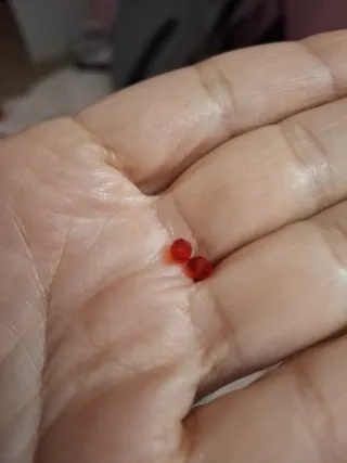 Lote abalorios rojos