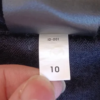 Jersey Uniqlo 100% Lana Cuello V Azul  Lavable