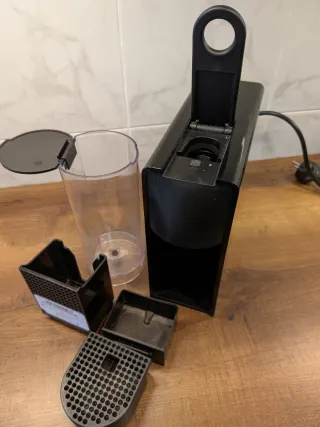 Cafetera Krups Nespresso Negra