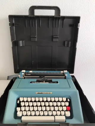 Máquina de escribir Olivetti Studio 46