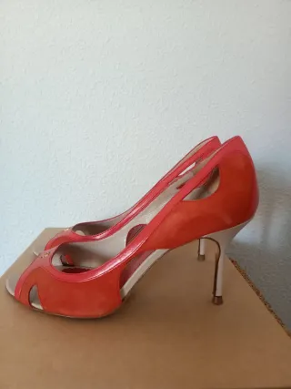Zapatos tacón Carolina Herrera rojos y beige