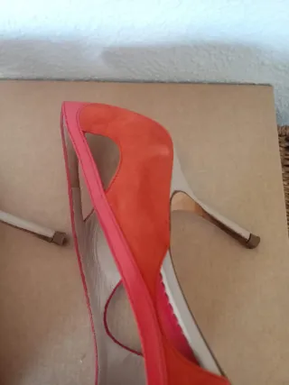 Zapatos tacón Carolina Herrera rojos y beige