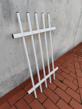 Reja de aluminio blanca