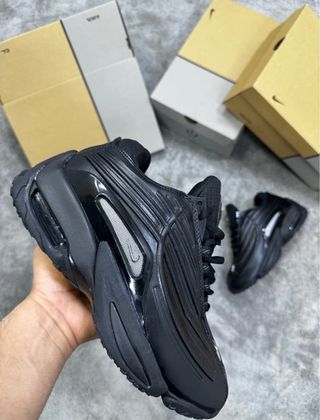 Bambas Nocta x Nike Airmax en color blanco y negro