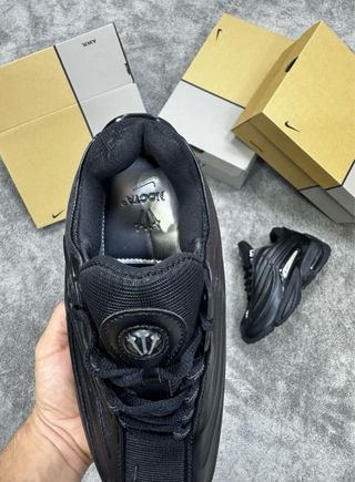 Bambas Nocta x Nike Airmax en color blanco y negro